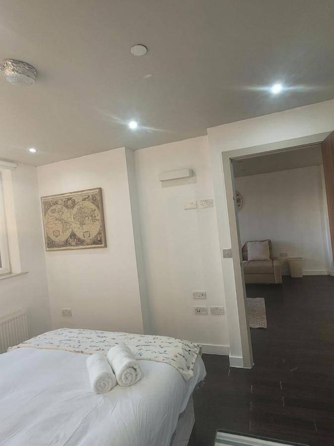 Amazing London 1 Bedroom Flat In Astral House As18 Norbury  Exterior foto